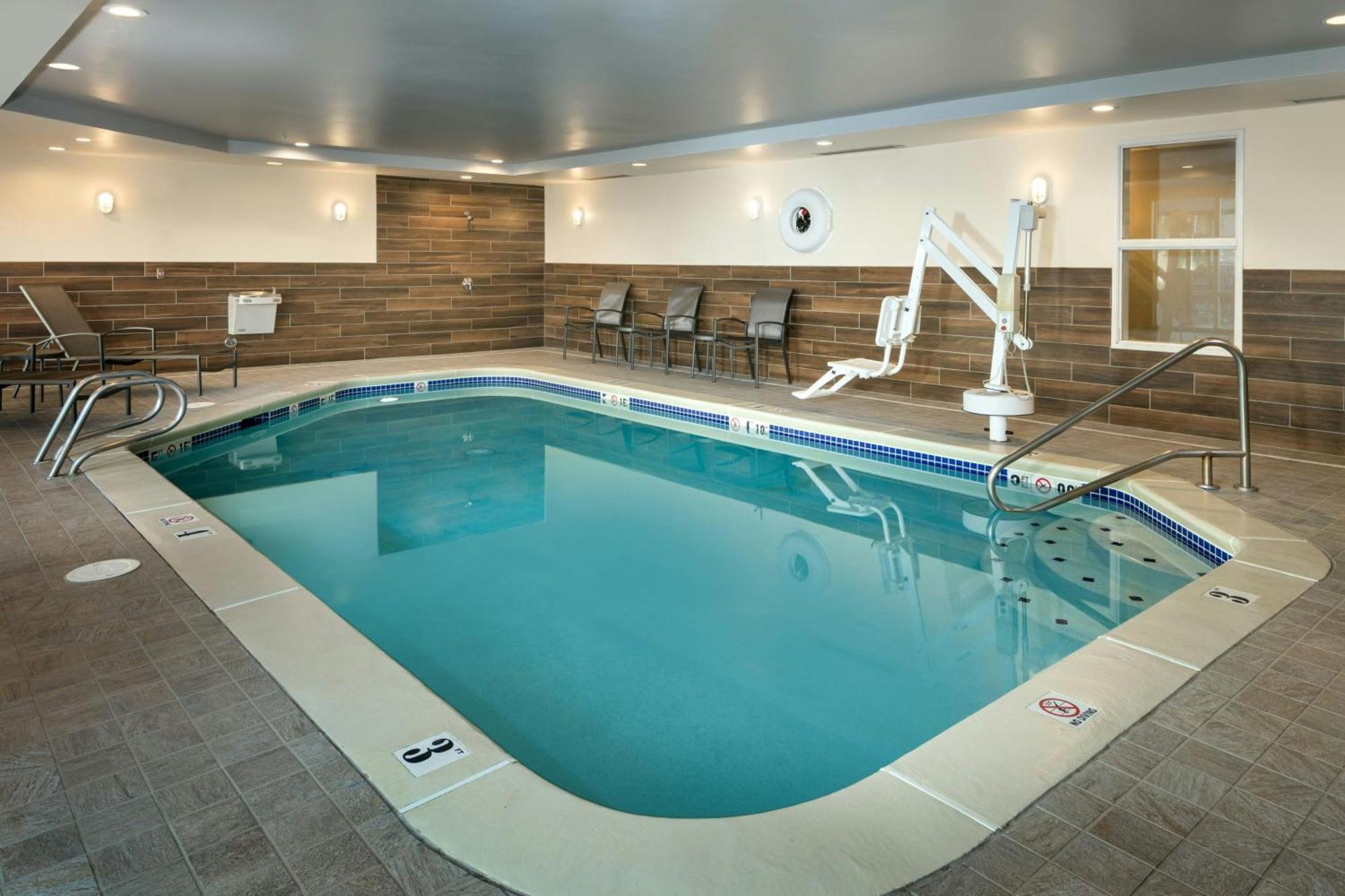 Fairfield Inn & Suites By Marriott Anchorage Midtown Bagian luar foto